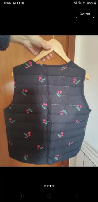 Chaleco acolchado mujer con cerezas