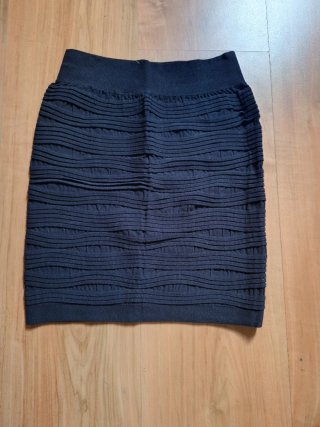 Minifalda negra con textura