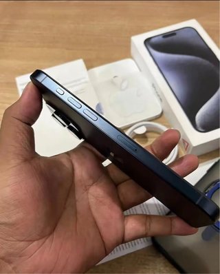 iPhone 15 Pro Max Azul 256gb IGUAL A NUEVO