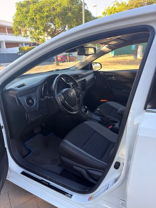 Toyota Auris Hibrido | Automatico