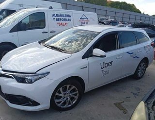 Guantera toyota auris hybrid active 470214