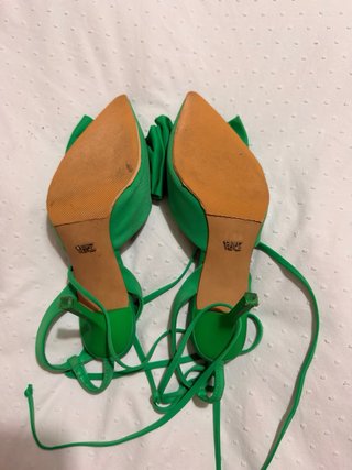 Zara Salto Agulha Verde Laço Cadarços