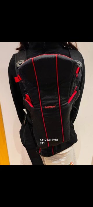 Mochila Porta Bebés BabyBjörn Negra y Roja