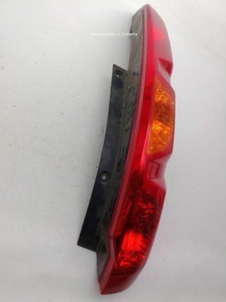 Nissan 23128095 piloto trasero derecho x-trail t31