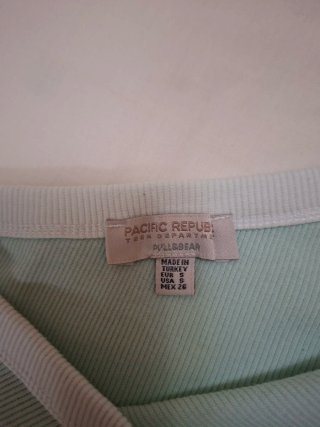 Top Pull&Bear verde y blanco