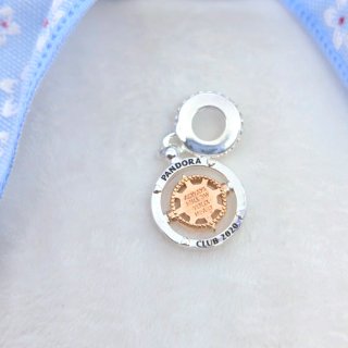 CHARM BRUJULA ROSE GOLD CLUB