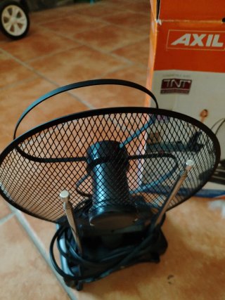Antena Interior Amplificada AXIL