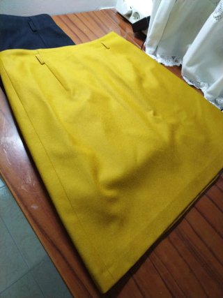 Falda lana negra Talla 46