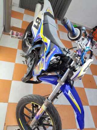 Sherco 49cc Supermotard Azul y Blanca