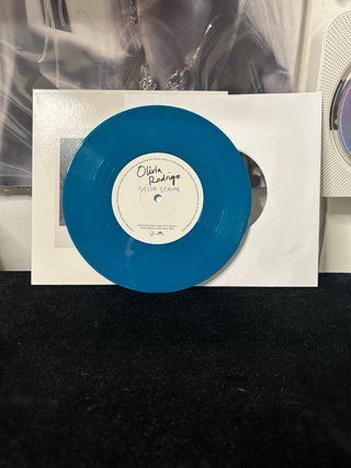 Vinilo Stick Season Olivia Rodrigo y Noah Kahan