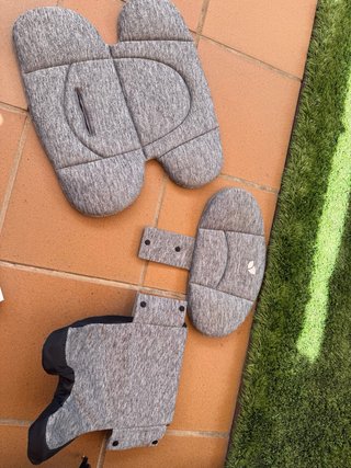 Silla de coche Joie gris