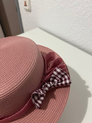 Canotier rosa con lazo