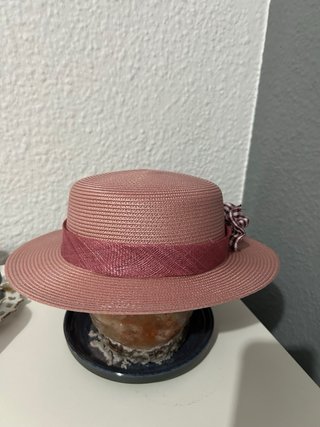 Canotier rosa con lazo