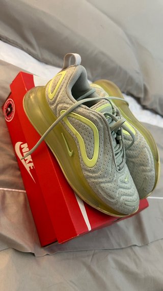 Nike Air Max 720 verde agua y amarillo fosforito