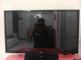 TV LG 28 pulgadas Negra,tiene su mando no es Smart