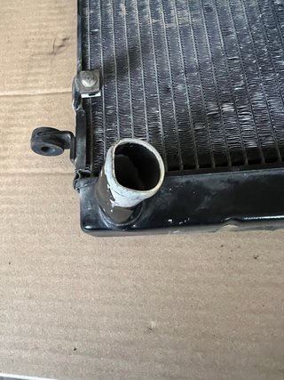 Radiador y ventilador Yamaha R6 (99)