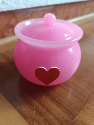 Vasetto porta gioie rosa con cuore rosso