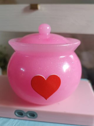 Vasetto porta gioie rosa con cuore rosso
