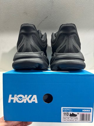 Hoka Talla 45 Negras