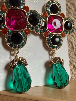 Pendientes joya con piedras