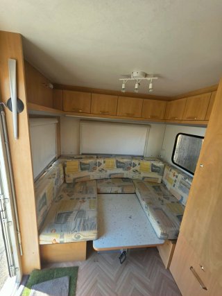 Caravana Bürstner Fun 435 TK Sportiva