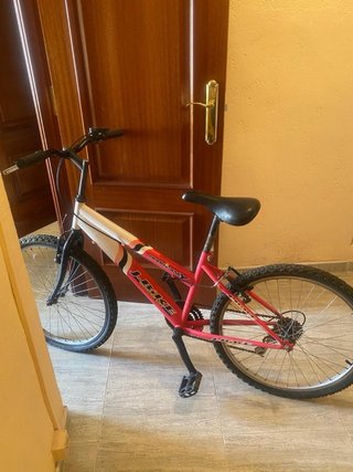 Bicicleta Hurricane J-Bike Roja y Blanca