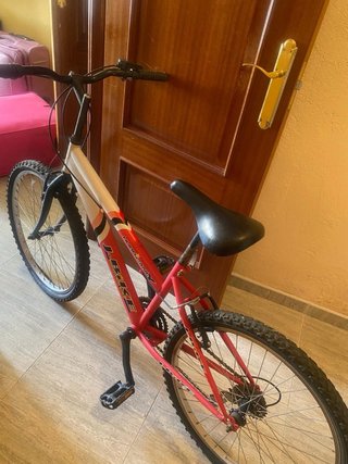 Bicicleta Hurricane J-Bike Roja y Blanca