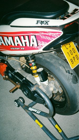 Yamaha Jog RR Scooter Roja y Blanca