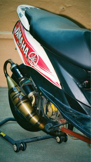 Yamaha Jog RR Scooter Roja y Blanca