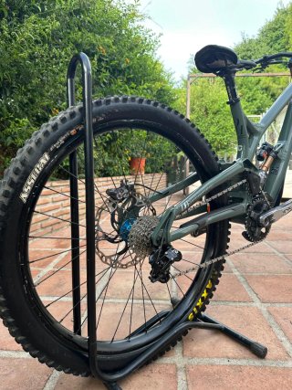 Bicicleta Commencal Supreme V4.5 DH