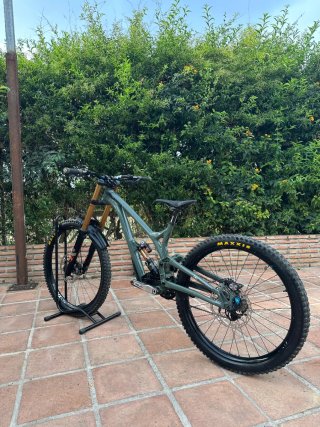 Bicicleta Commencal Supreme V4.5 DH