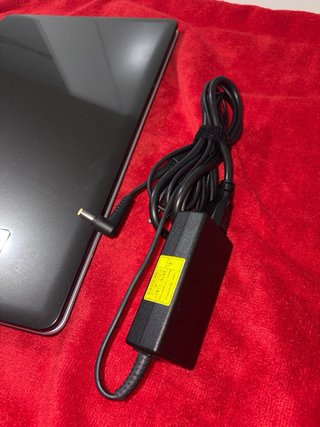 Acer TravelMate P253 - Windows 11