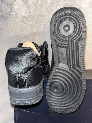 Nike Air Force 1 Piel Serpiente Negra