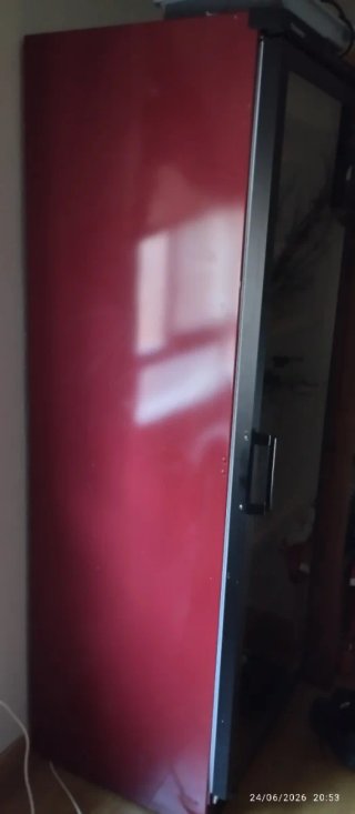 Vinoteca Roja y Negra Venta en persona