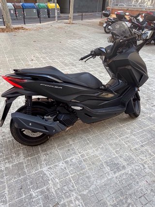 Honda Forza 125 Negra
