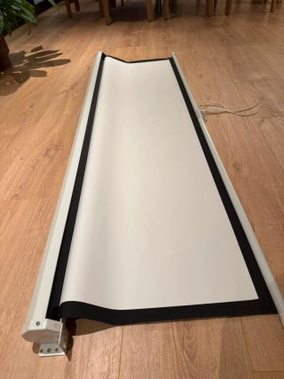 Pantalla Proyector 84 pulgadas 181cm