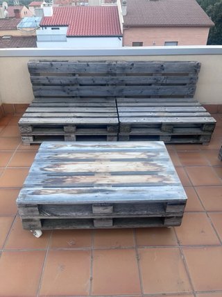 Conjunto Sofá Palets + Mesa Centro.