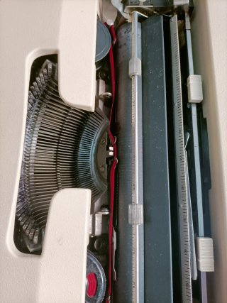 Máquina de escribir Olivetti Lettera 35
