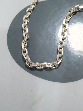 Cadena de plata para hombre nueva.