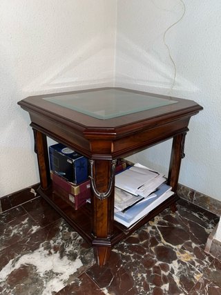 Mesita de centro de madera y cristal