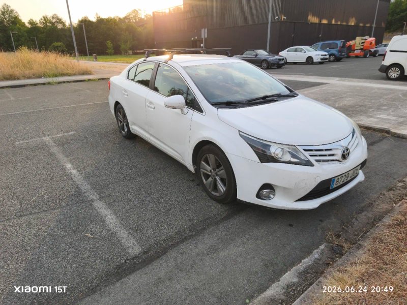 Toyota Avensis 2015 - foto 1