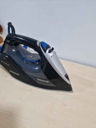 Plancha Vapor Taurus Geyser Eco 2700
