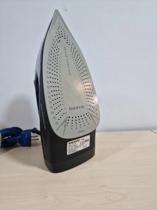 Plancha Vapor Taurus Geyser Eco 2700