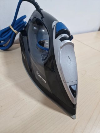 Plancha Vapor Taurus Geyser Eco 2700