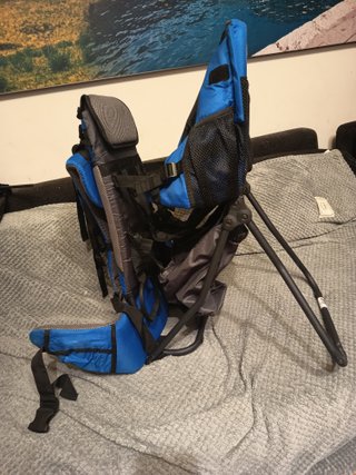 Portabebés Mochila Montaña Azul.