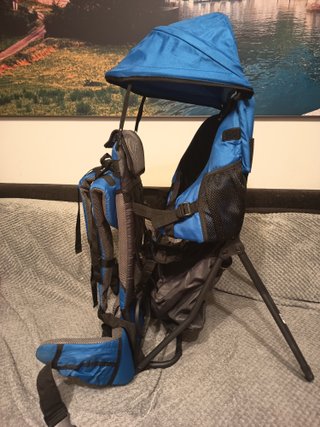 Portabebés Mochila Montaña Azul.