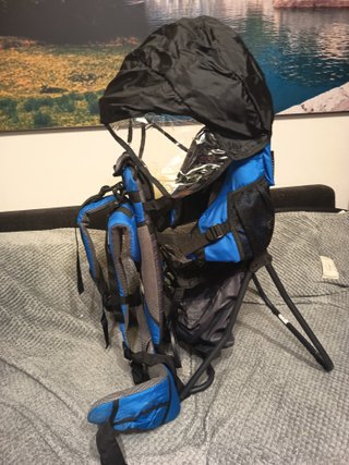 Portabebés Mochila Montaña Azul.