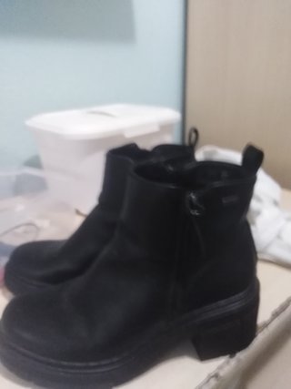 Botines negros talla 38