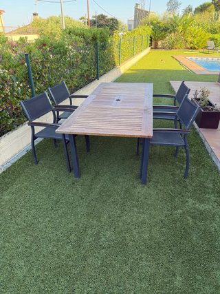 Conjunto mesa y sillas de jardín