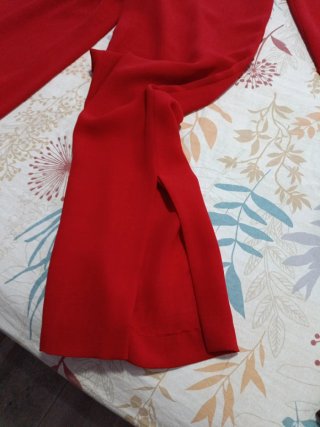 Conjunto pantalón y blusa roja
